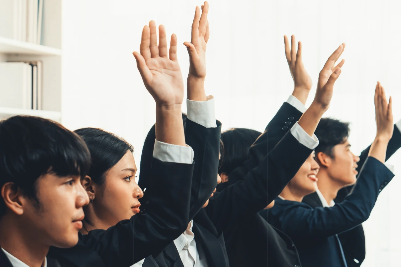 
<span>「お客様化」する学生・新入社員　若者はなぜモンスター社員になるのか</span>
