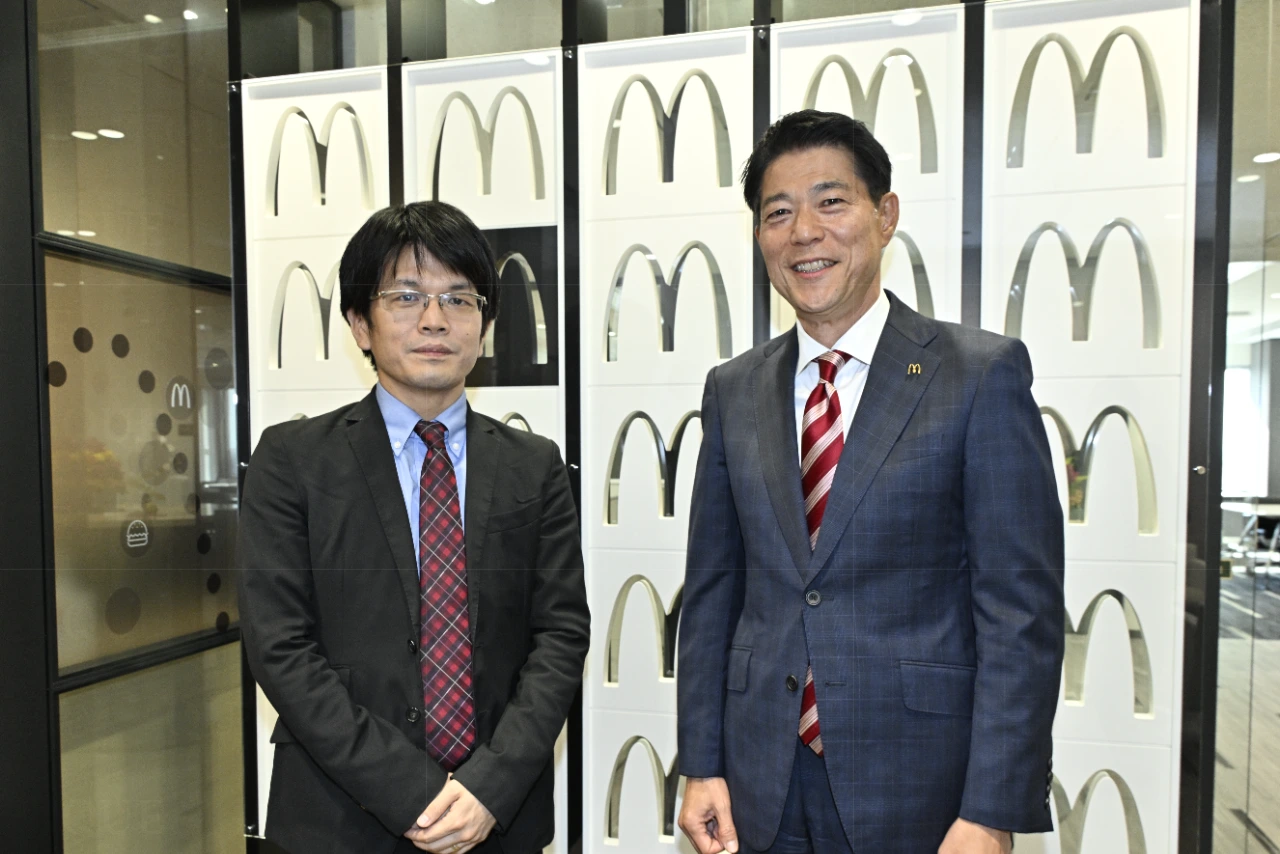 
<span>マクドナルドの「値上げ」の背景と影響は？　経済アナリスト森永康平氏がトップに直撃！明るみになった“知られざる”内情と経営戦略とは【経済対談】</span>
