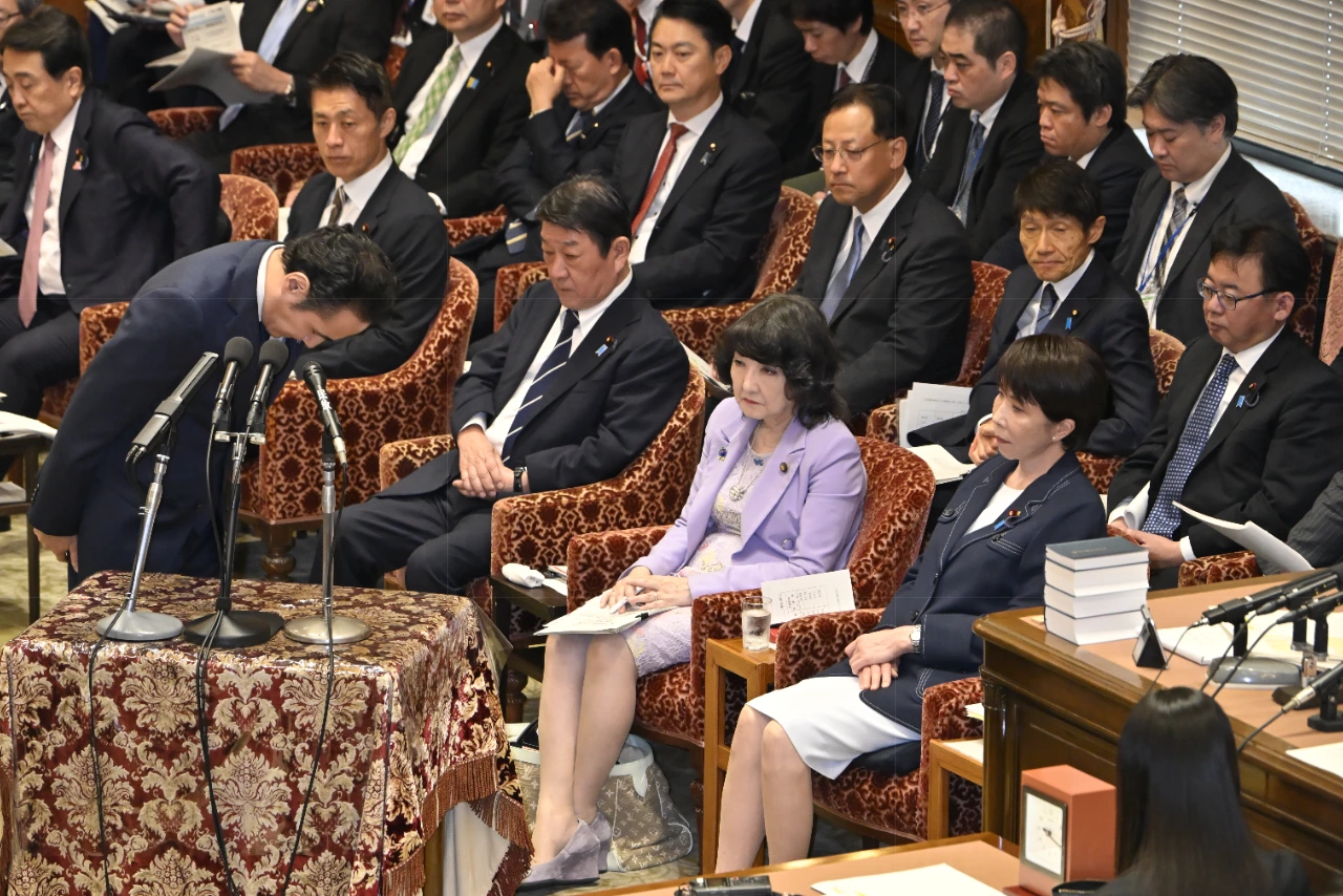 
<span>永田町は危機管理のガラパゴス  簗農水相辞職で企業が学ぶべきこと</span>
