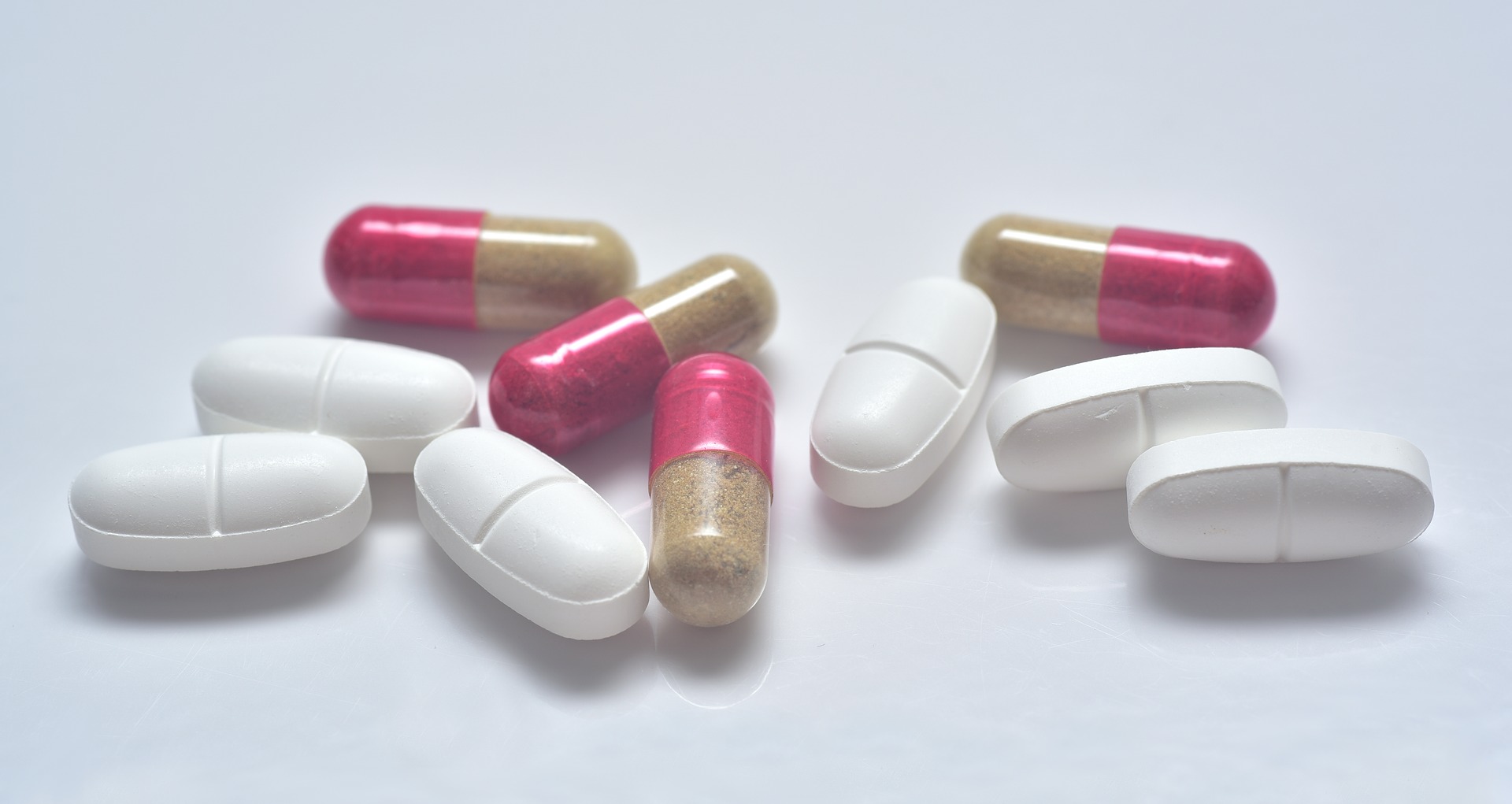 
<span>医薬品サプライチェーンに中国リスク：現実味を増す「日本から抗菌薬が姿を消す日」</span>
