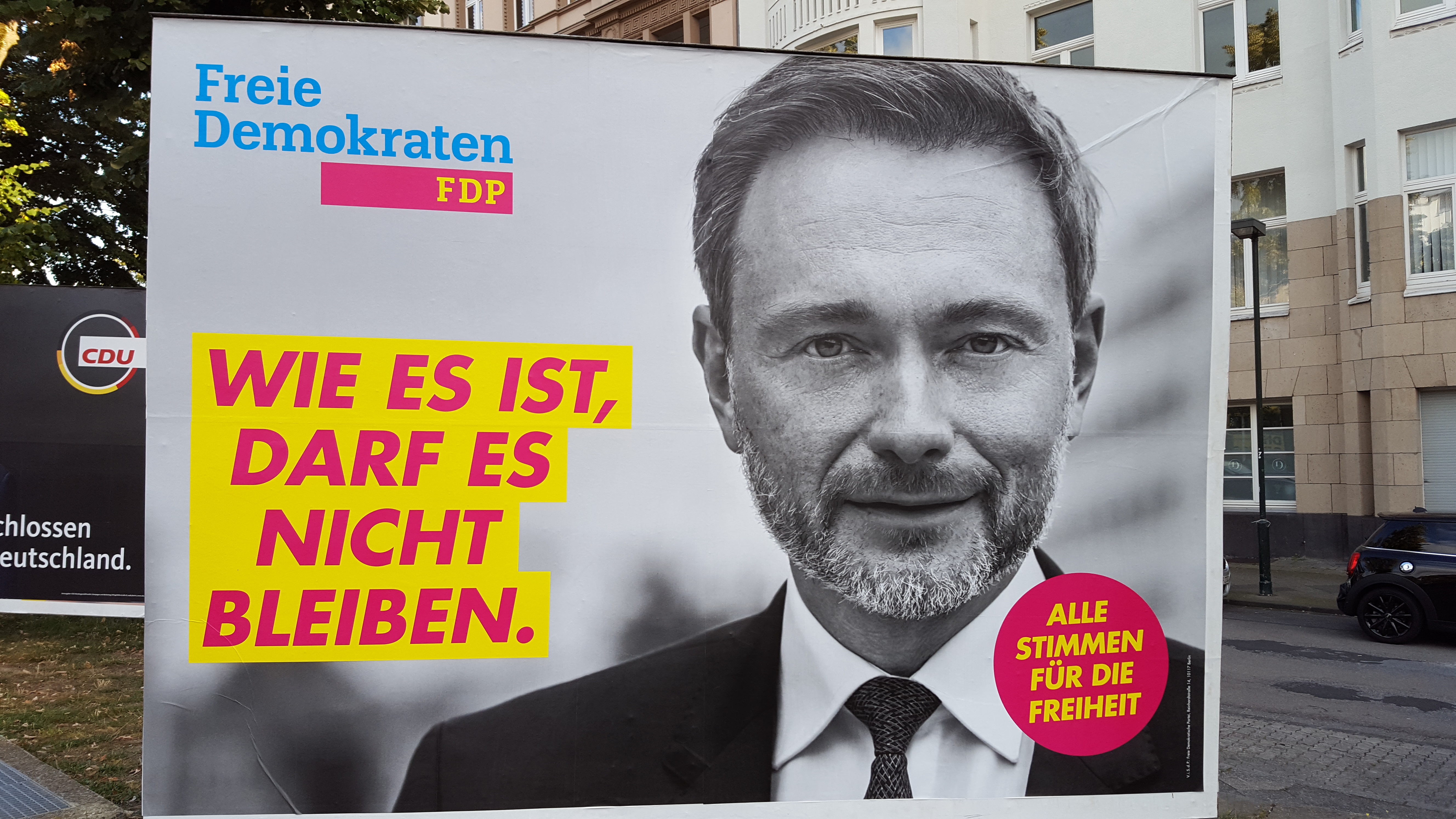 ドイツ連立政権が崩壊、ショルツ首相は年内の信任投票を拒否し政治空白の長期化も