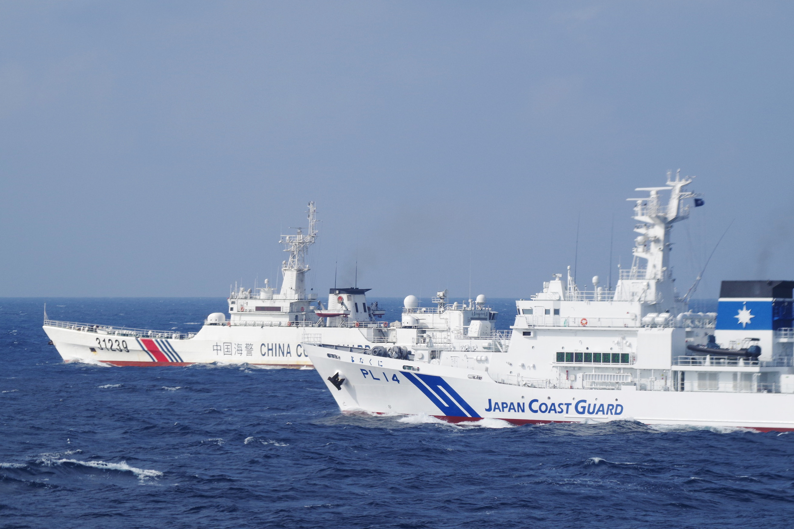 
<span>武器使用明記「中国海警法」施行には海保「機動部隊」創設で対処せよ</span>
