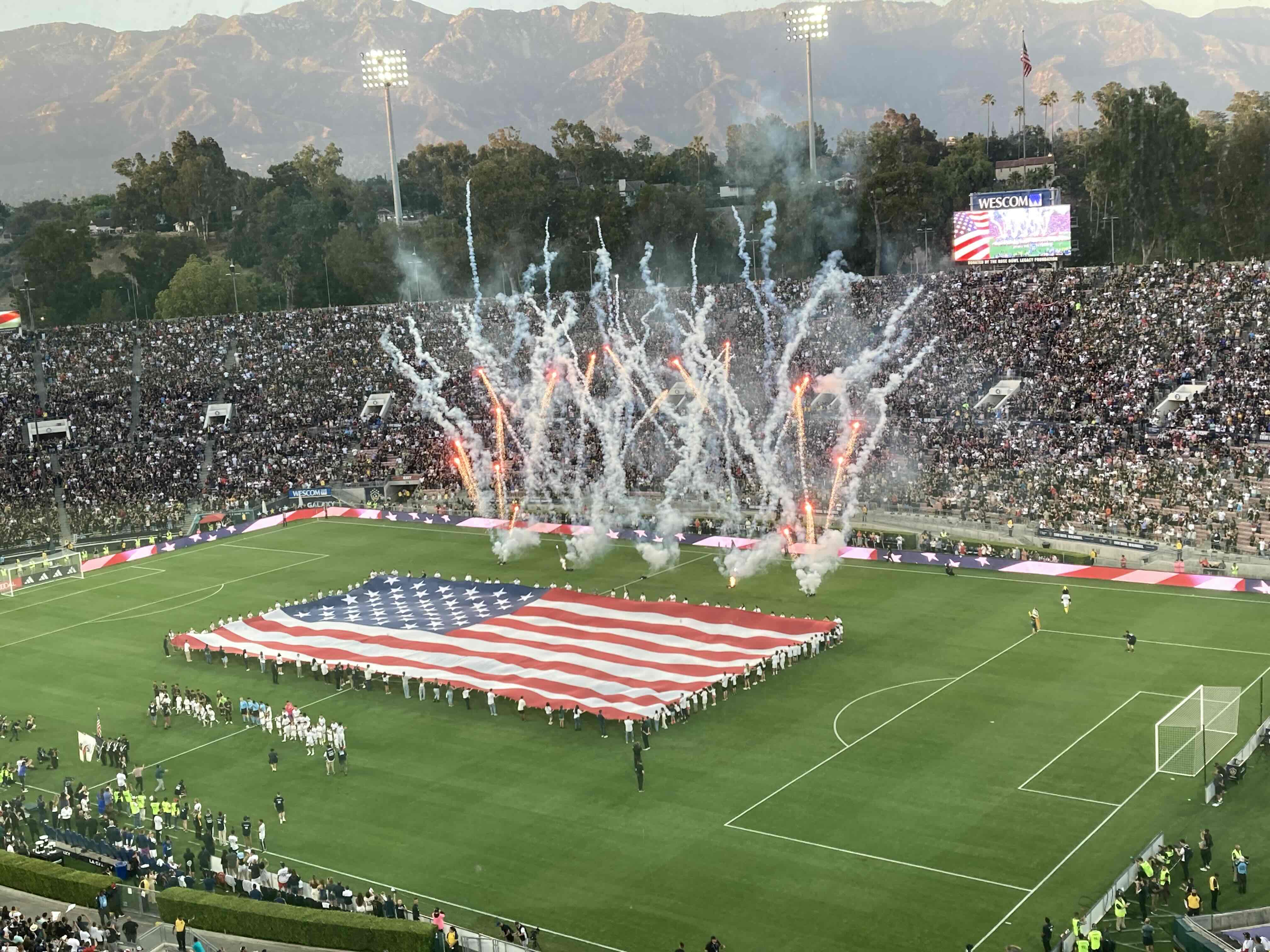 
<span>世界最高の選手メッシも参戦、急成長するアメリカのサッカー市場</span>

