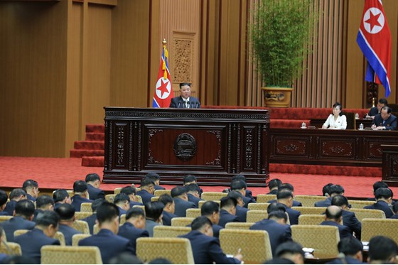 
<span>3カ月ぶりに弾道ミサイル発射した北朝鮮の内実：「ウィズコロナ」転換と「年7％成長」の無謀</span>
