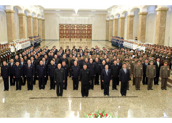 
<span>軍幹部の一斉処分人事断行：「コロナ禍」「食糧危機」下の北朝鮮で何が起きているのか</span>

