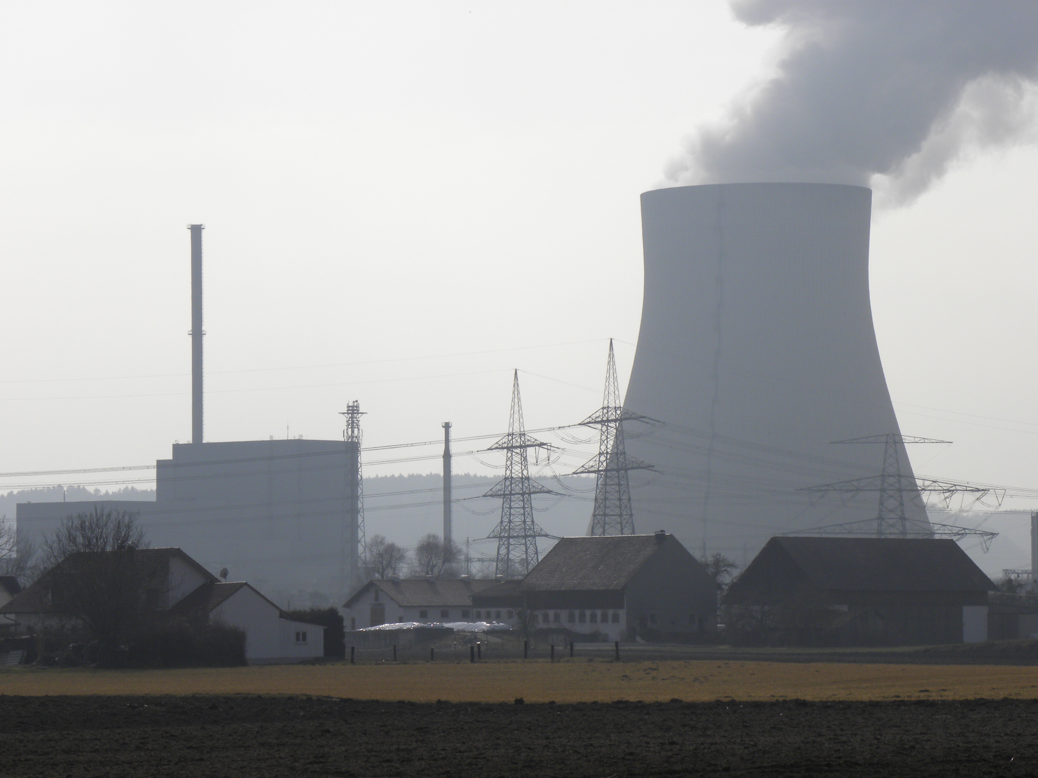 
<span>エネルギー危機：ドイツ「脱原発延期」に滲む「緑の党」の苦悩</span>
