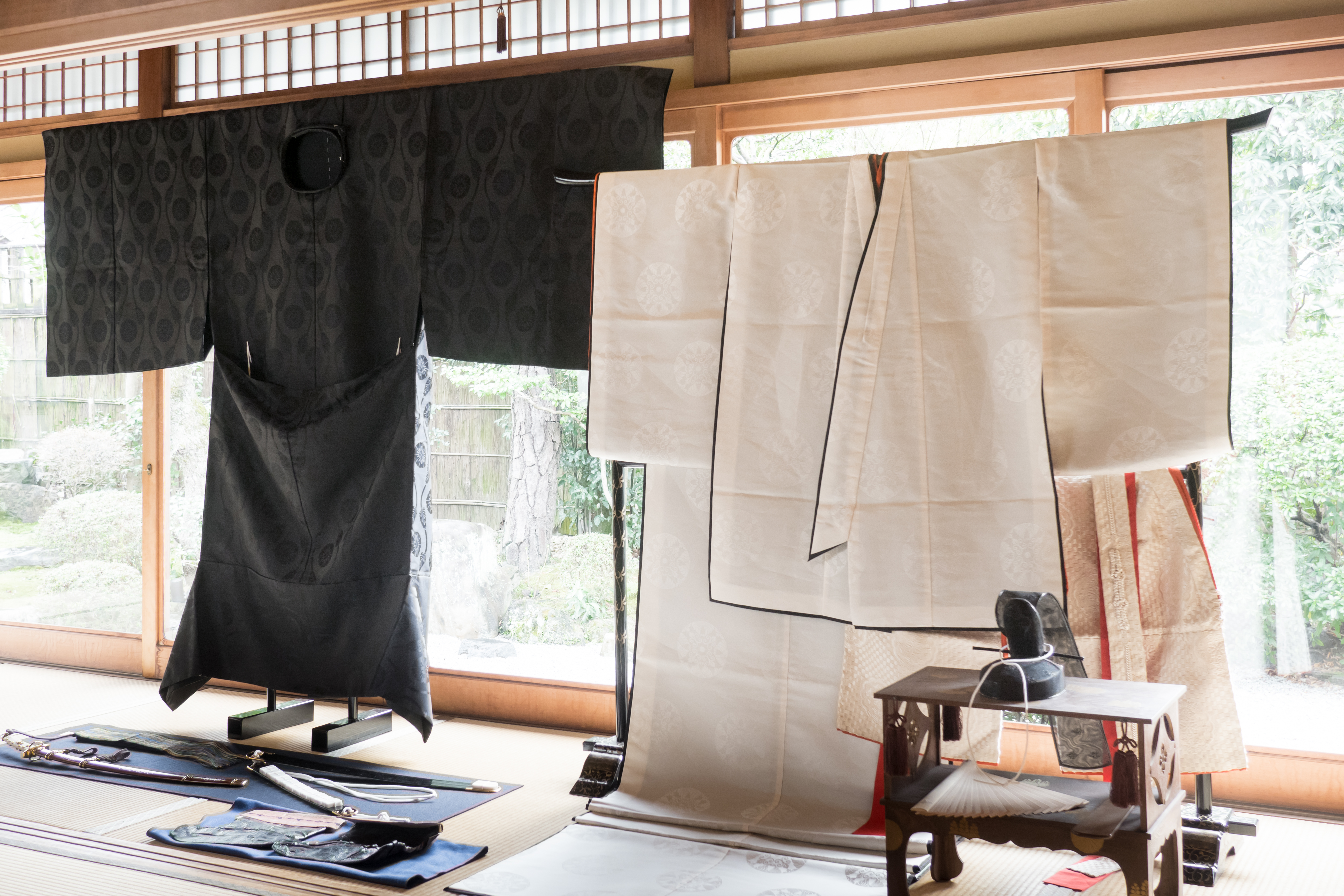 
<span>天皇の装束を担う「衣紋道」とは　維新後も京都に残った公家の生存戦略</span>
