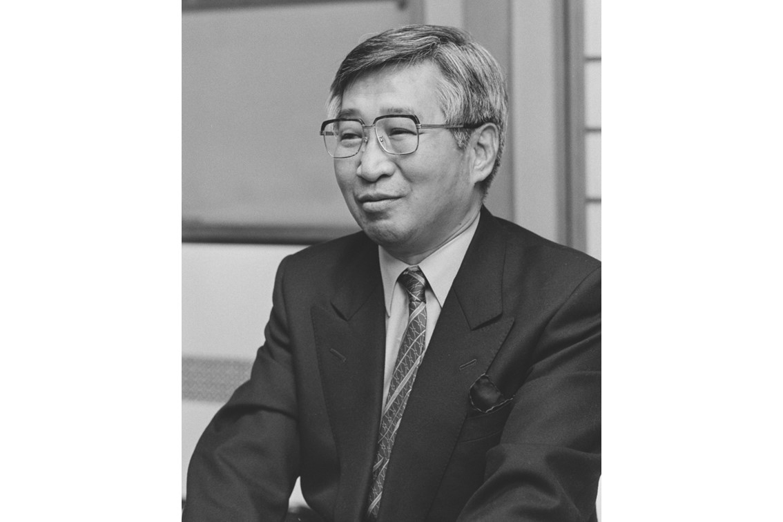 
<span>追悼・徳岡孝夫――戦場にも神宿る瞬間を見逃さぬ人</span>
