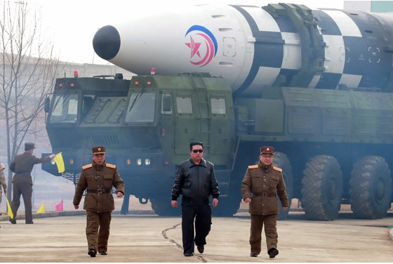 「レッドライン」越えた金正恩のICBM「正面突破戦略」（上）
