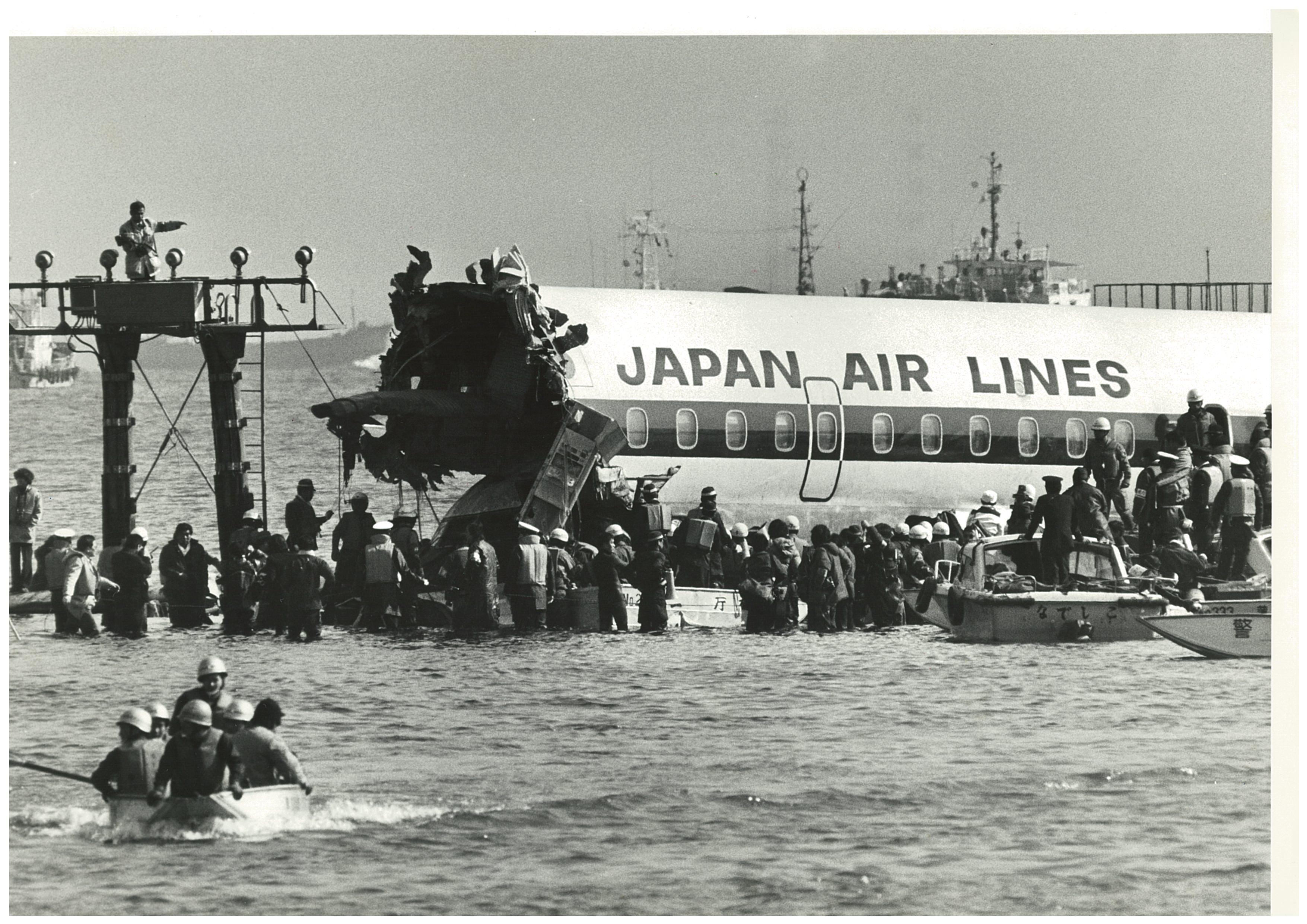 
<span>死者24名「日本航空350便墜落事故」　生存者が証言した「私はこうして死から逃れた！」</span>
