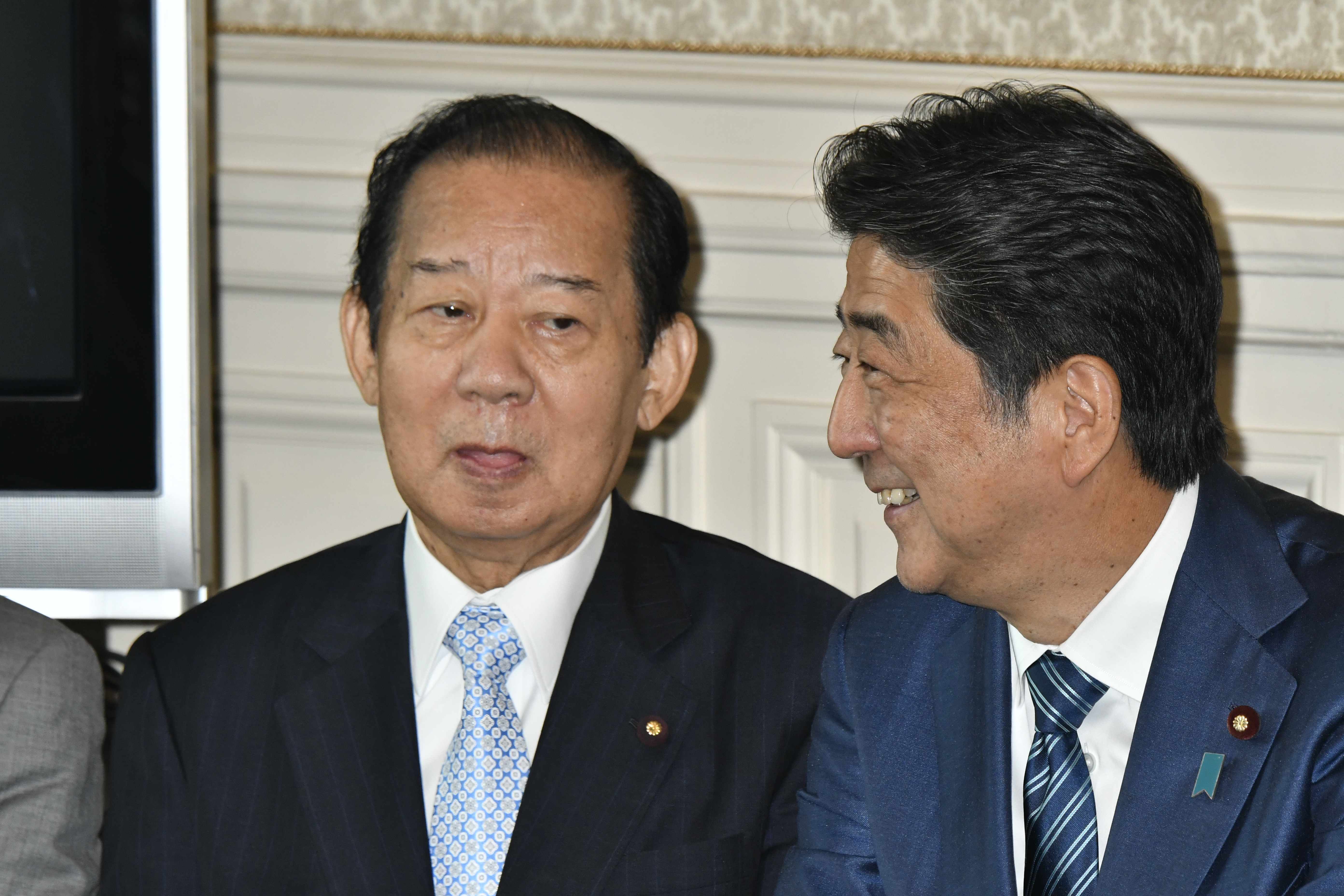 
<span>「菅総理を作ったのは俺」　「二階俊博」元幹事長が総理を凌ぐ権力者に昇り詰めるまで【「二階俊博」面妖なる“ドン”の正体】</span>
