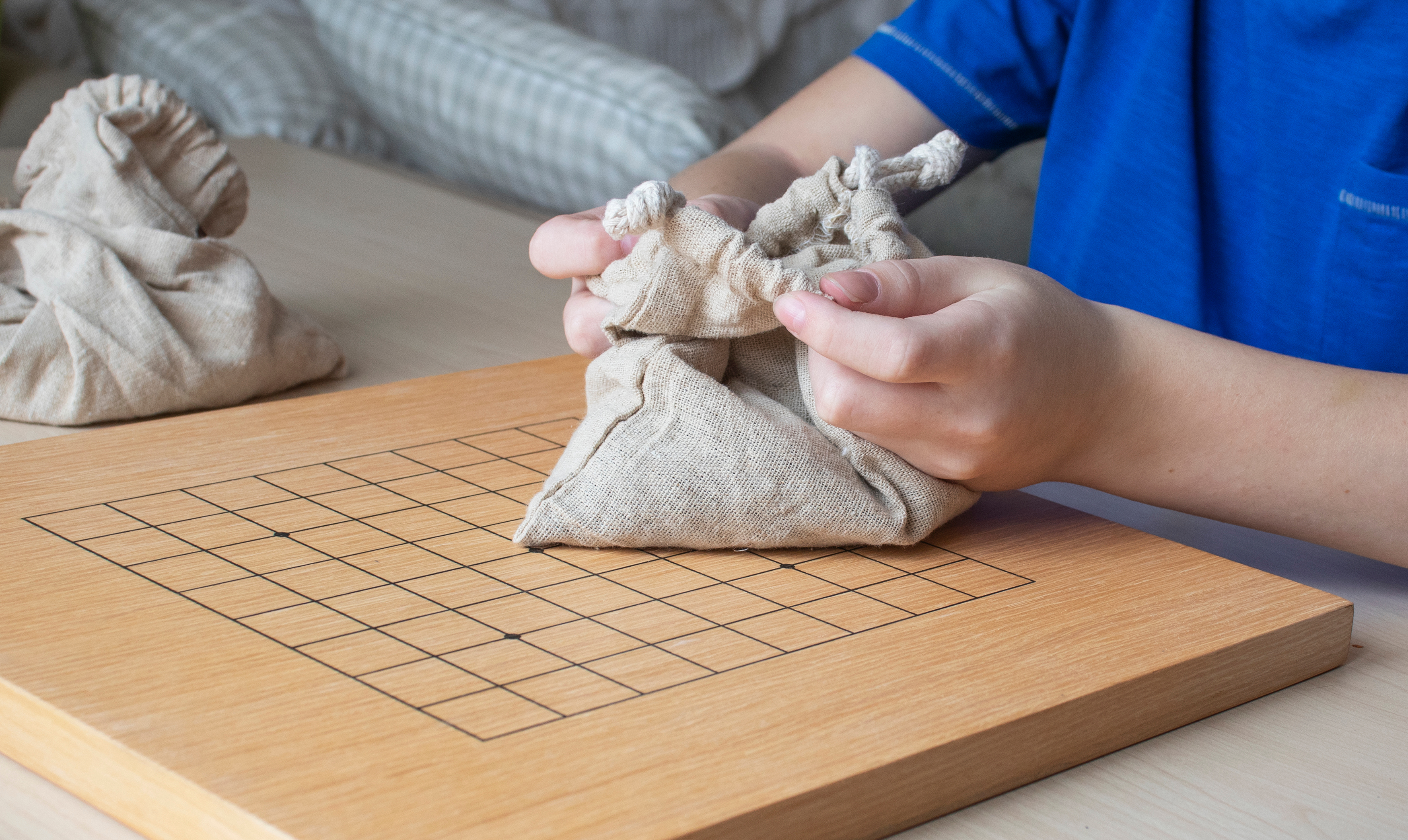 
<span>「将棋」vs.「囲碁」　子どもに習わせるならどちらを選ぶべきなのか？</span>
