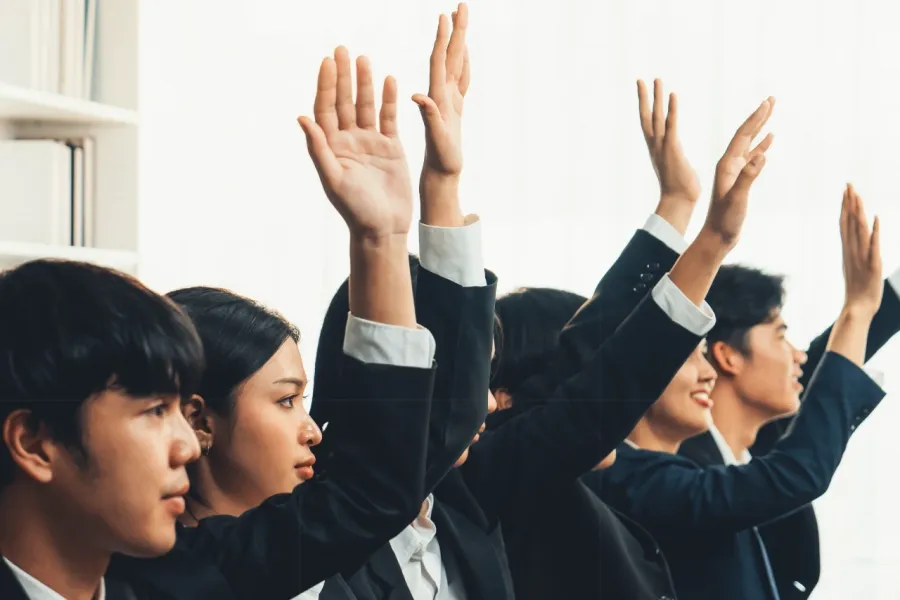 「お客様化」する学生・新入社員　若者はなぜモンスター社員になるのか
