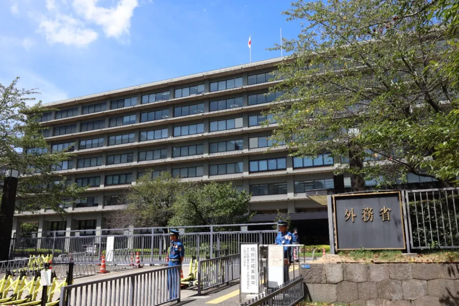 防衛力頼りの外務省で再来する「大衆受けする外交」の時代