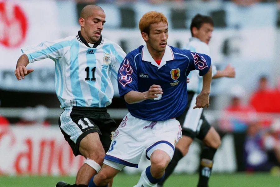 「ほんまにインテル入ってるやん！」　「銀シャリ・橋本直」が振り返る「日本サッカー史」