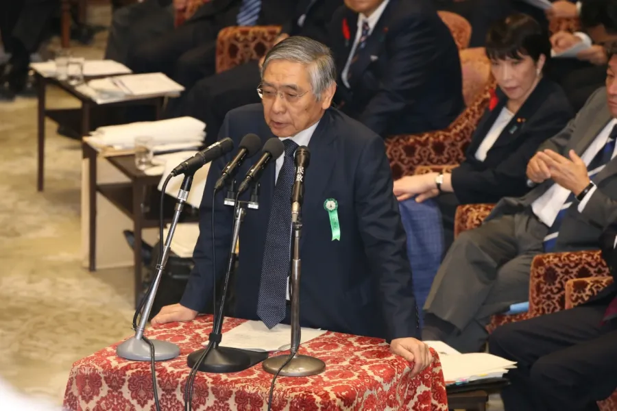 日本は財政破綻しないのか――30年続いた「国債危機論」と黒田日銀への意外な評価