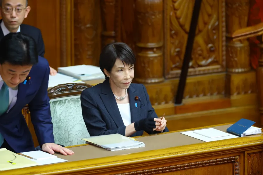 “中傷動画”と“サナエトークン”に揺れる高市首相　危機管理、脆弱性の根源