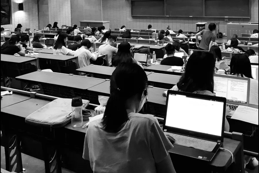 女子高生の６割がAI活用で広がる「教育格差」――難関校ではAIをいかに導入しているか