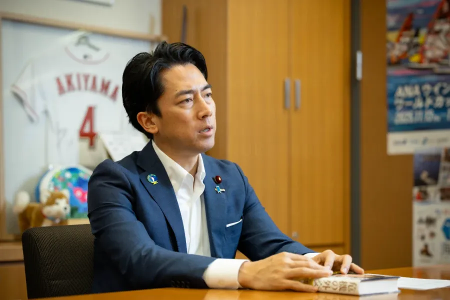 「防衛大臣補佐官になってほしかった」小泉進次郎が慕う「伝説の外交官」が見据えていた国際社会の最前線