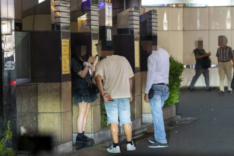 ポピュリズム、立ちんぼ、アテンション・エコノミー　“貧すれば鈍する”日本社会の「不愉快な現実」