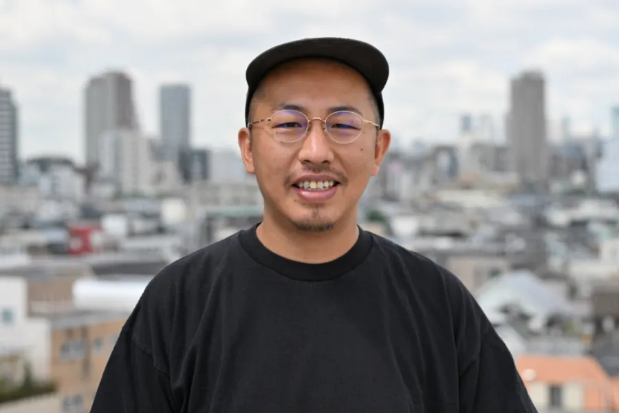 「映画をどう上映するかは、その時代への反応だ」——三宅唱監督が辿り着いた上映・配給・批評の交差点