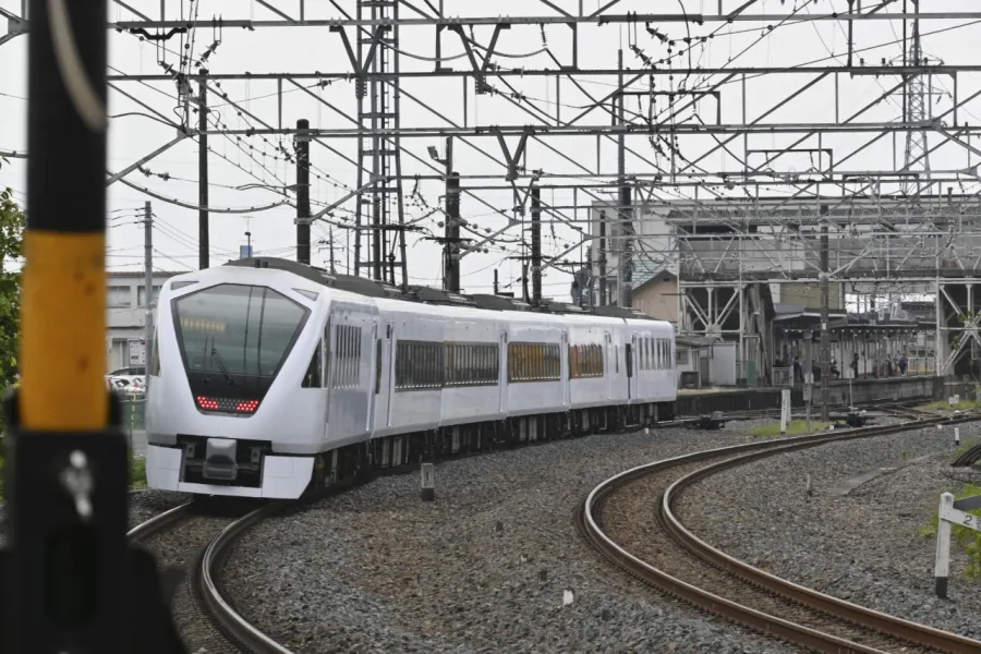 【東武日光線 4人死亡事故】「時刻表にない臨時列車」「１度の警笛」という新証言で浮かぶ事故原因の「点と線」