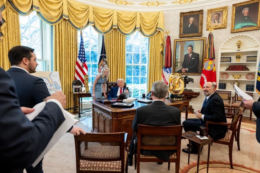 トランプ大統領の発言とアクション（1月22日～30日）：ドル安ショックとFRB議長人事で改めて明白になった「アキレス腱」