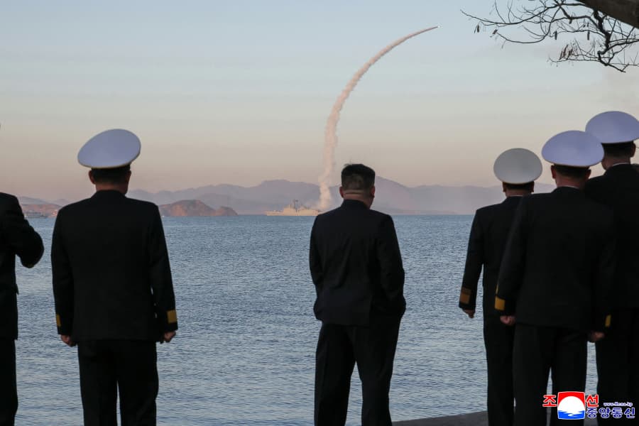新型駆逐艦からミサイル発射実験、金正恩が「大きな満足」（2026年4月12日～4月18日）